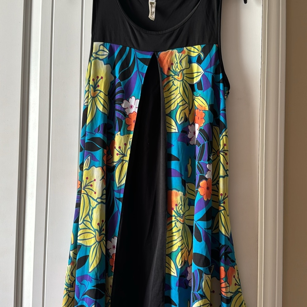 Dress - Picture 3 of 6